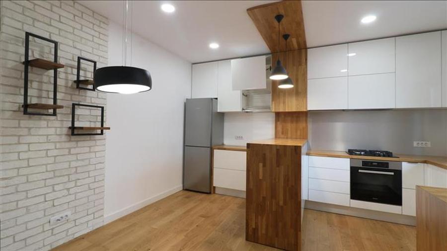 Apartament cu curte, Cantemir, Premium