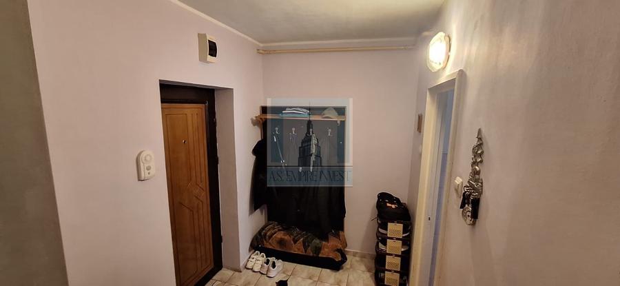 Apartament 2 camere+boxa - zona Racadau/Carpaților