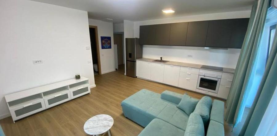 Apartament 3 camere Lux in Complexul Parcului 20