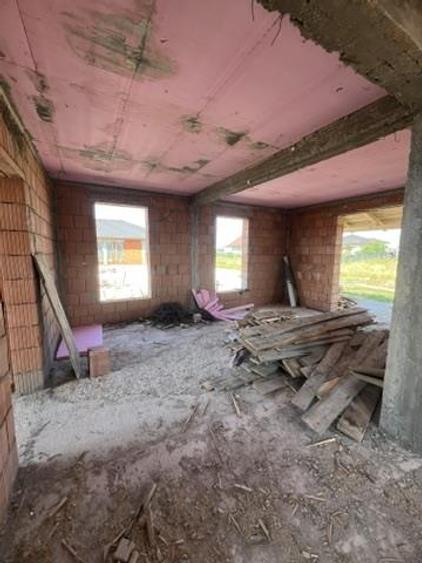 RECO, Casa la rosu, cu toate utilitatile, Zona Cihei, Bihor