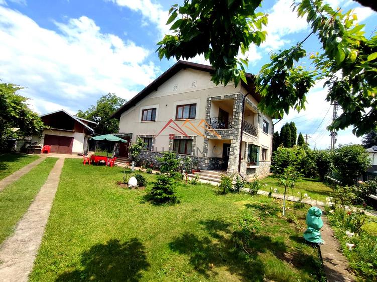 Casa P+E, 6 camere, teren 890 mp, cartier liniștit, Câmpina