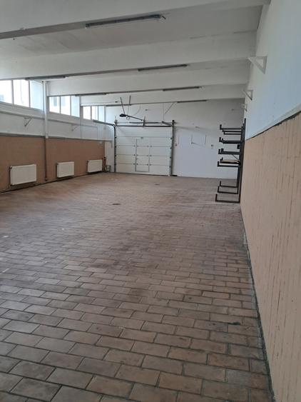 Hala parter 360 mp productie / depozitare in P-ta 1 Mai