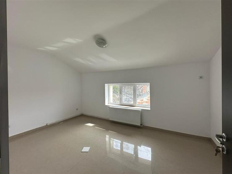 Cladire centrala Iasi, birouri/ medical, 325mp