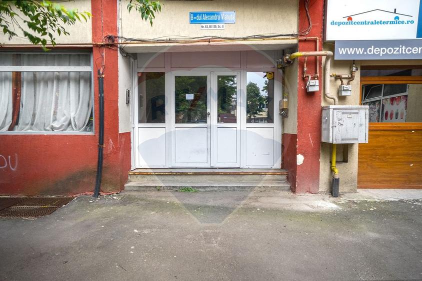 COMISION 0!!! Apartament cu 3 camere, complet renovat,  de închiriat!