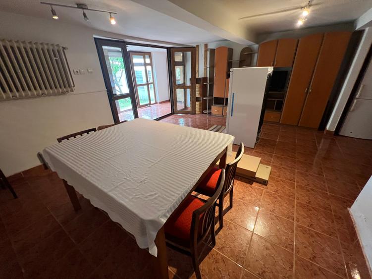 ÎNCHIRIEZ CASĂ TIP DUPLEX – 4 CAMERE DECOMANDATE – ZONA TREI STEJARI