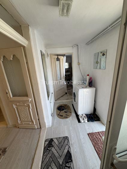 IMOBIL DE VANZARE – 2 CORPURI DE CASĂ | TEREN 285 MP | TOATE UTILITĂȚILE - 12