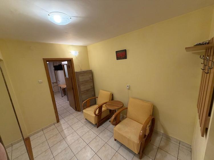 Închiriere apartament 2 camere -Dristor (centrala proprie și loc de parcare)