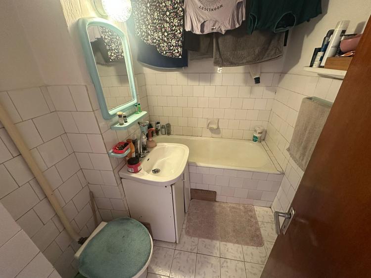 Apartament 3 camere, 77mp, zona Sebes
