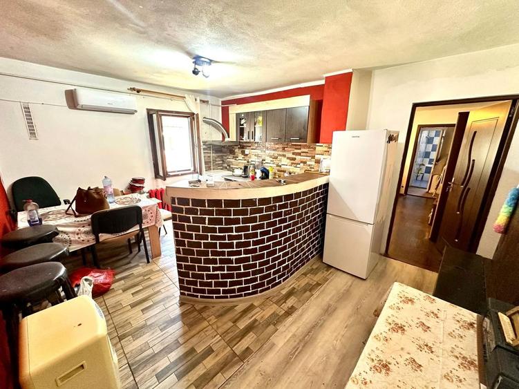 Apartament 2 camere | Zona Modern | 50 mp | Etaj 4 | De renovat