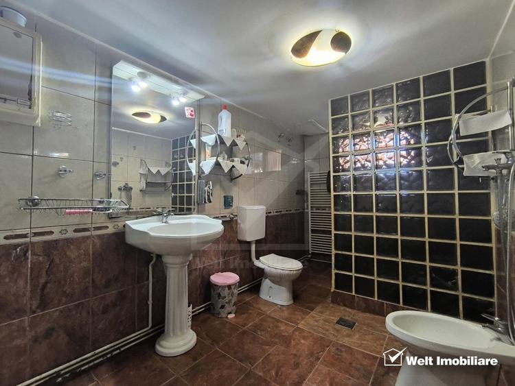 Casa 9 cam., 5 intrari separate, 260 mp utili, Dambul Rotund, P-ta K. Liebknecht