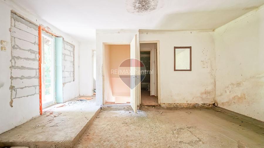 Casă cu potențial în Centrul Civic Brașov | 4 camere - 12