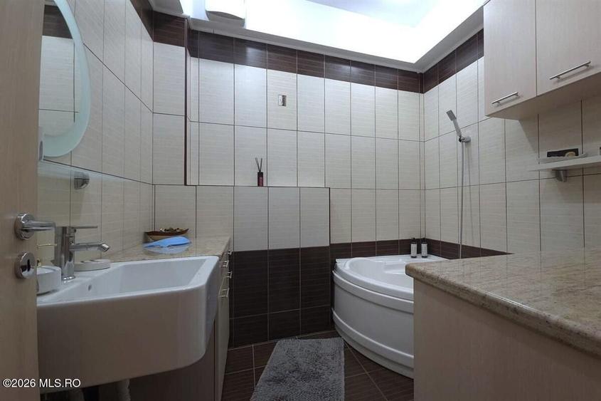 Mamaia Nord - Sea Breeze Resort, 2 camere, 81 mp utili, etaj 1, lift!
