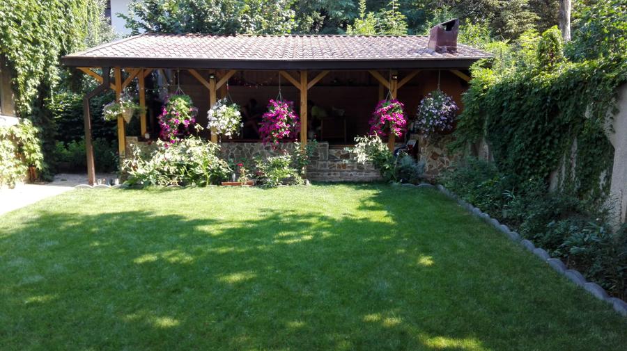 Floreasca / Casa Individuală cu 4 Apartamente - Birouri / Parcare + Curte / 2021