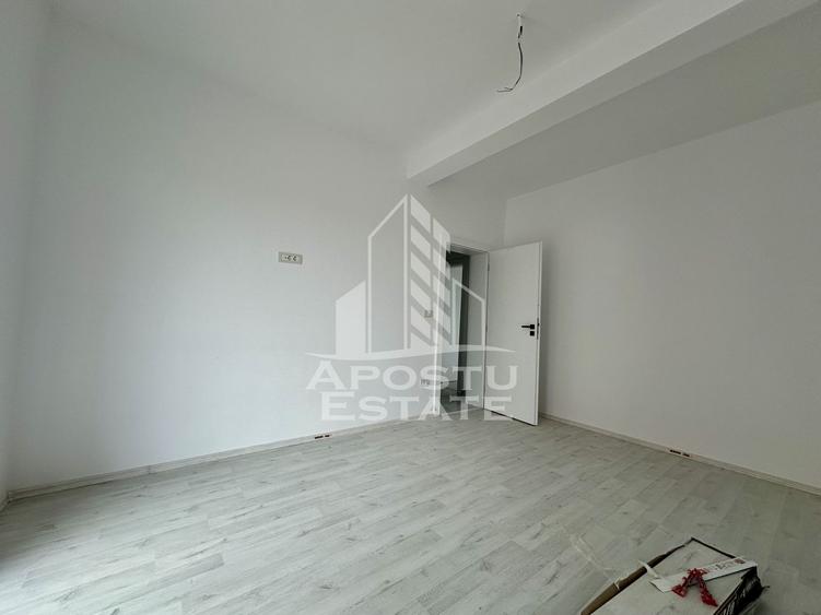Apartament cu 2 camere, decomandat, etaj intermediar, zona Cl. Urseni