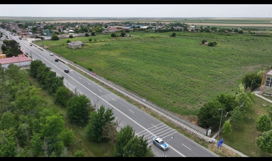 23 august -10 hectare intravilane compacte cu deschidere la DN