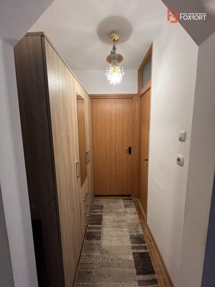 Apartament cu 4 camere, decomandat Zona Girocului