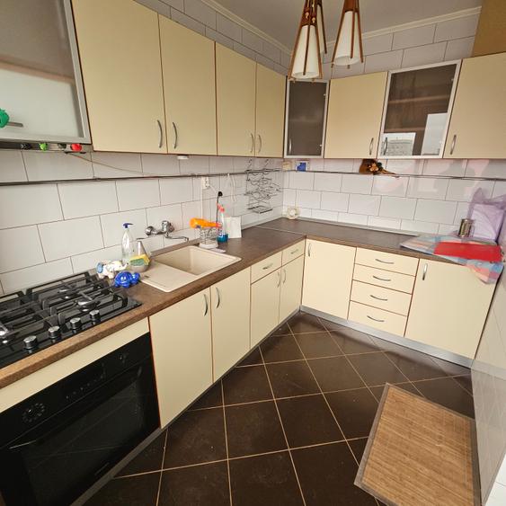 Apartament de 3 camere,renovat,mobilat partial,Bdul Ferdinand.