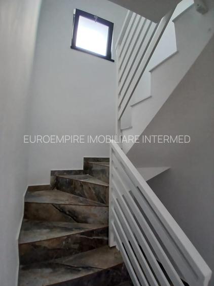 VILĂ MODERNĂ DE VÂNZARE NĂVODARI - 7