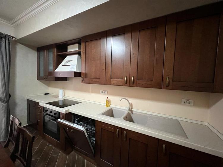 Apartament 3 camere 2 bai intrare Mamaia pe partea cu marea Mobilat utilat Lux