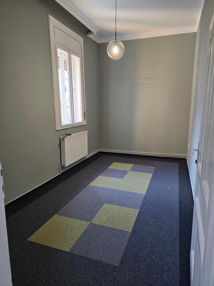 Locatie centrala in vila, cu vedere la Bega