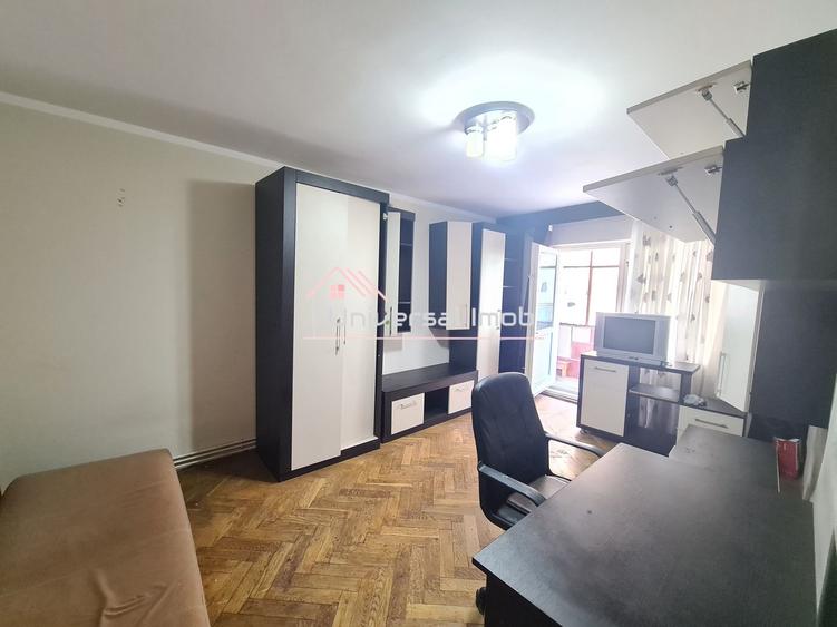 Apartament cu 4 camere decomandate,  in Manastur