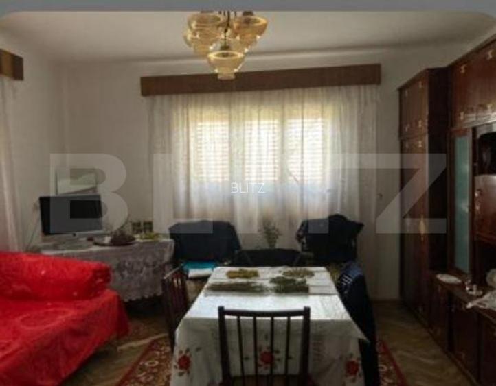 Casa de vanzare, cu 6 camere, 218,44 mp, zona Tasnad - 2