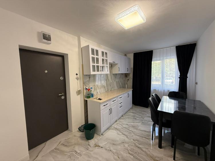 Apartament 2 camere,parter,zona Piata Centrala