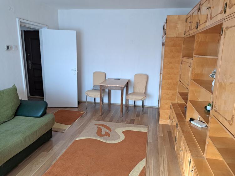 Inchiriez apartament 2 camere, decomandat, Tg. Mures, Tudor, zona Fortuna