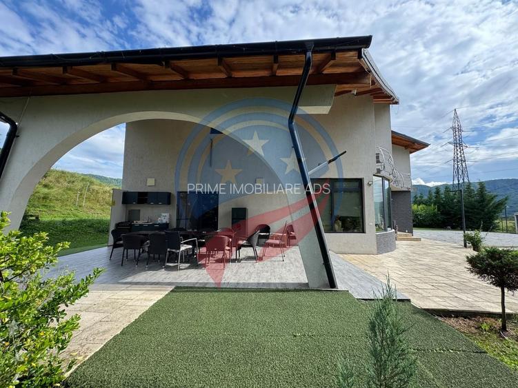 Pensiune  în Călimănești + 2 A-Frame - Teren 5.574 mp - Bonus Mercedes 350d - 20