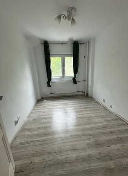 Apartament 3 Camere,Brancoveanu,Metrou,bl.1987,et,3/10,Amenajat,Liber