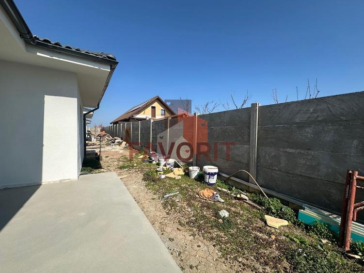 Duplex in Sanandrei | 3 camere | Toate utilitatile | Asfalt
