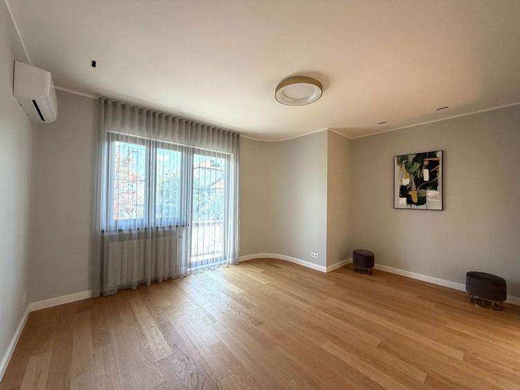 Apartament 3 camere + birou în vilă superbă | Strada Paris | Renovat integral