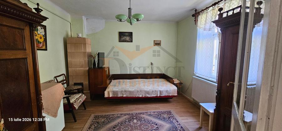 Vanzare casa cu 300 mp teren, Schei-Biserica Sfanta Treime, acces din 2 strazi