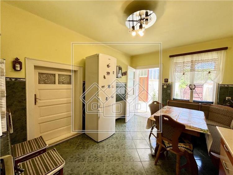 Casa individuala in Rasinari - liniste, aer curat si farmec autentic