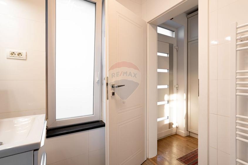 Casă moderna la cheie, cu teren 336 mp de vânzare în Westfileld Arad