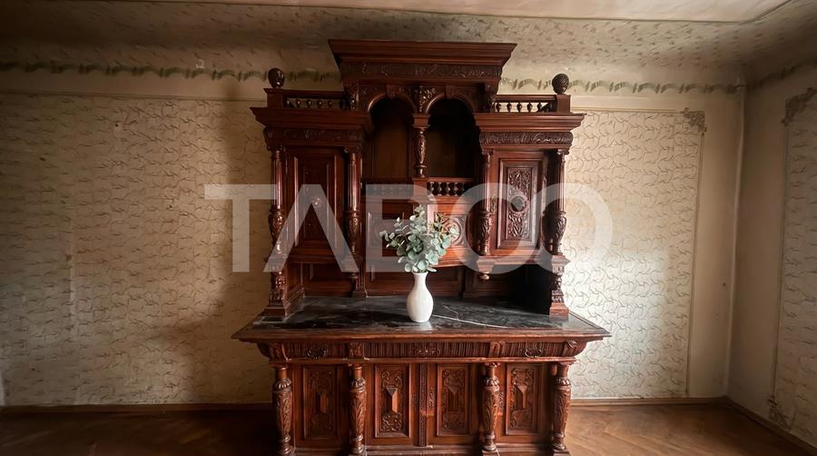 Apartament de vanzare 2 camere 81mpu + pivnita si pod Centrul Istoric