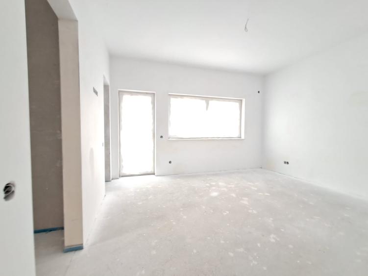 Duplex 135 mp, 2 locuri de parcare, P+1etaj, Floresti