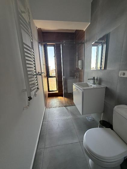 Inchiriez apartament