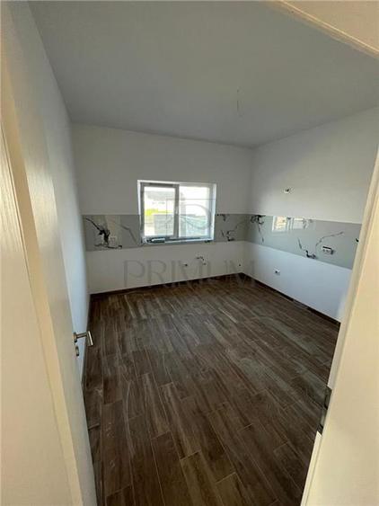 Duplex spatios - bucatarie inchisa - zona in plina dezvoltare