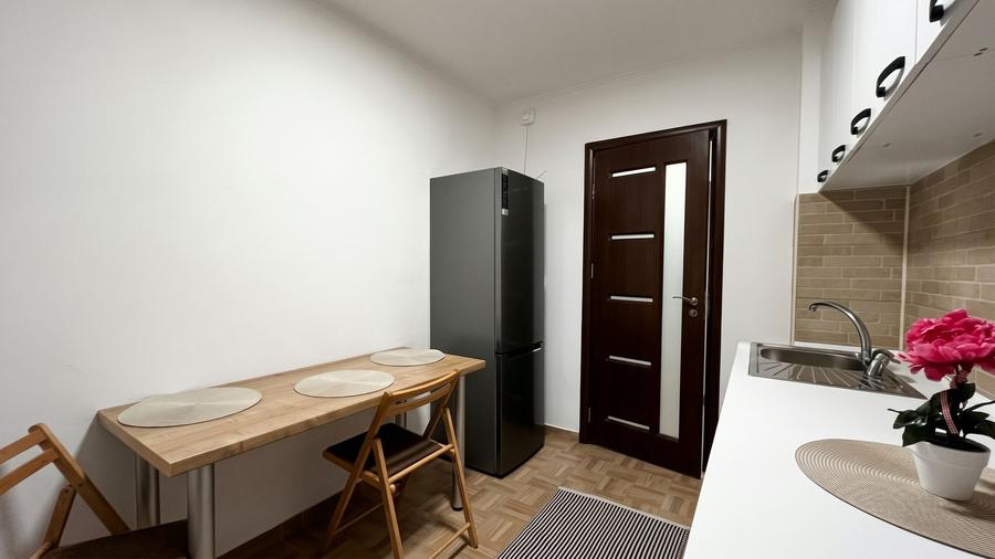 Prima inchiriere, renovat si utilat nou, 10 min Metrou Jiului
