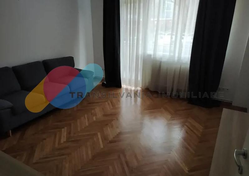 Apartament 3 camere, balcon, zona Gheorgheni