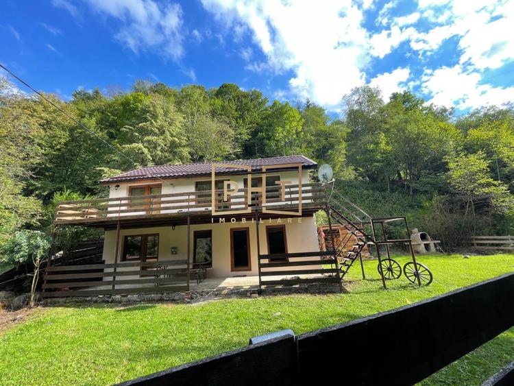 Casa de vanzare cu 5 camere, 120 mp utili, Lacul Tarnita!