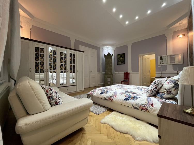 Apartament 4 camere - zona Sinaia