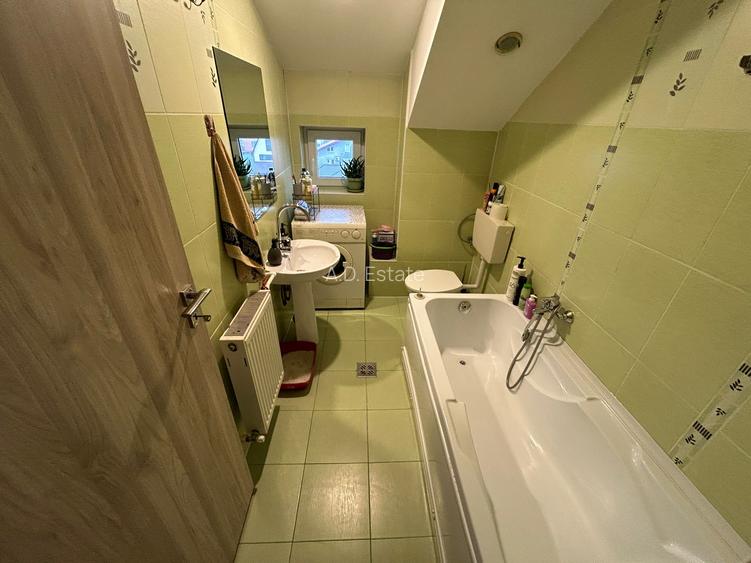 1 Decembrie  2 Camere Bloc 2014 Caramida 52 Mp Loc Parcacare 15 Min Metrou - 19