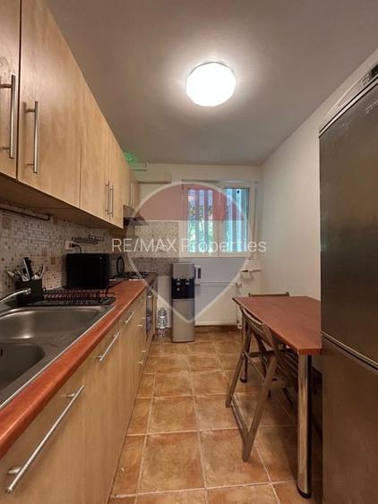 Birou 2 cam Parter înalt la 4 min Metrou Muncii