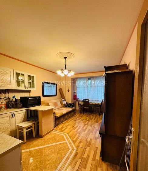 Apartament cu 3 camere pe str. Aluminei langa Liceul Ortodox - 3