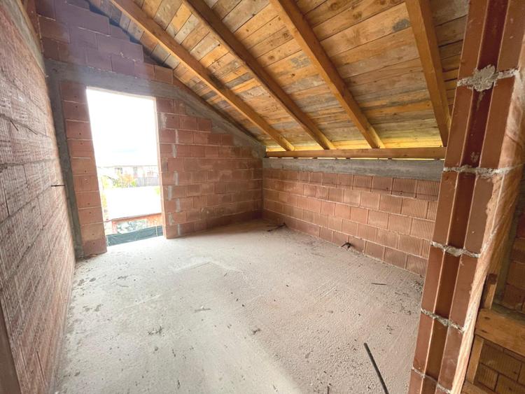 Casă la roșu | 3 dormitoare | zona Arex | Ampoi 3 | Alba Iulia