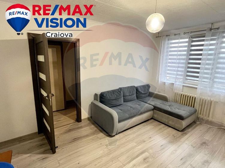Apartament cu 2 camere de închiriat în zona Central
