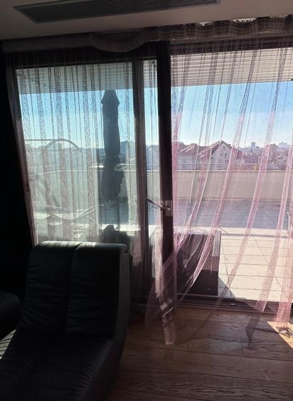 Penthouse cu vedere panoramică.