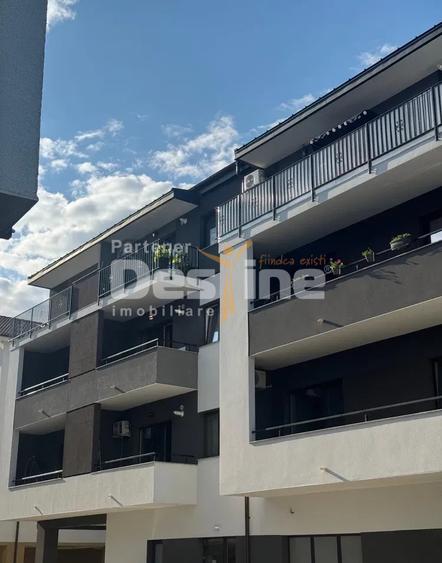Vand apartament 2 camere, etaj 2